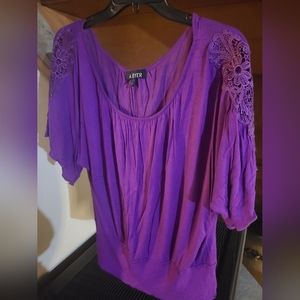 A byer blouse